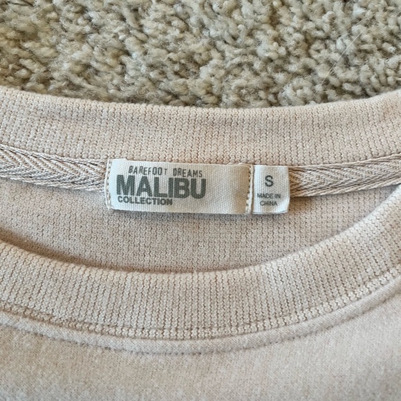 Barefoot Dreams Malibu Brushed Fleece Pajamas - Picture 6 of 12
